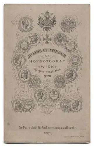 Fotografie Julius Gertinger, Wien, Margarethenstrasse Nr. 28., Mann im Anzug mit Vollbart und Mittelscheitel