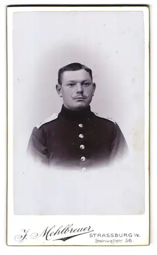 Fotografie J. Mehlbreuer, Strassburg i. E., Steinwallstr. 56, Portrait Soldat in Uniform Rgt. 14, Kaiser Wilhelm Bart