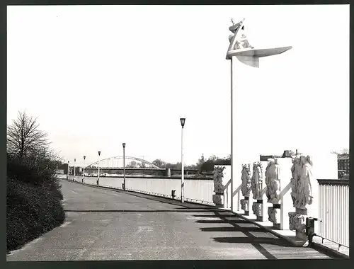 12 Fotografien Ansicht Magdeburg, Herausgeber PGH Film und Bild Berlin, Foto Dieck Magdeburg, Leben im Sozialismus-DDR