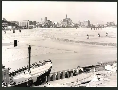 12 Fotografien Ansicht Stralsund, Herausgeber PGH Film und Bild Berlin, Foto Günter Ewald, Das Leben im Sozialismus-DDR