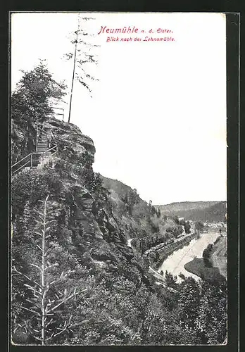 AK Neumühle a. d. Elster, Blick ins Flusstal mit Eisenbahn