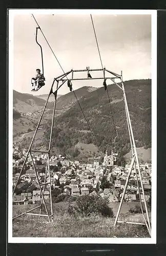 AK Todtnau / Schwarzwald, Ortsansicht mit Sesselbahn zum Hasenhorn