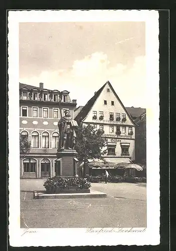 AK Jena, Hanfried-Denkmal vor Zigarren-Handlung Göhre