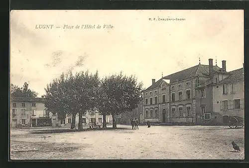 AK Lugny, Place de l`Hôtel de Ville