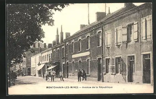 AK Montchanin-les-Mines, Avenue de la Republique
