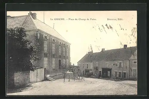 AK La Guiche, Place du Champ de Foire