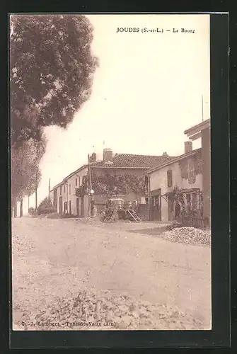 AK Joudes, Le Bourg