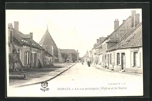 AK Domats, La rue principale, l`Eglise et la Mairie