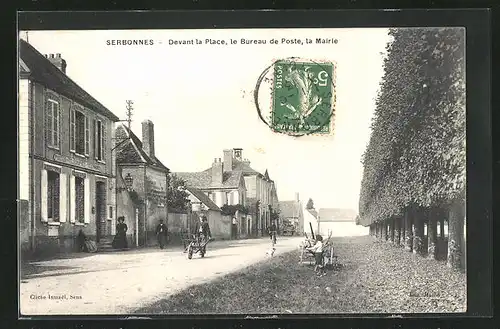 AK Serbonnes, Devant la Place, le Bureau de Poste, la Mairie