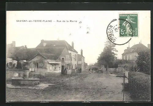 AK Savigny-en-Terre-Pleine, Rue de la Mairie