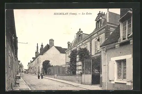 AK Seignelay, Les Écoles