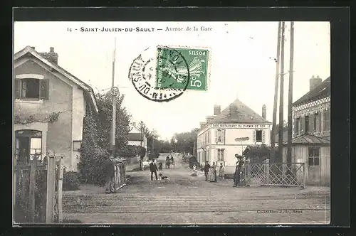 AK Saint-Julien-du-Sault, Avenue de la Gare