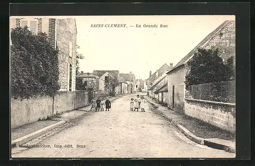 AK Saint-Clément, La Grande Rue, Strassenpartie