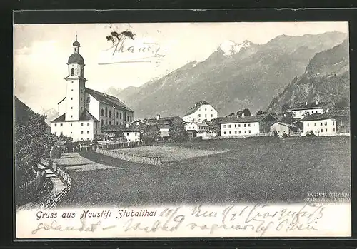 AK Neustift / Stubaithal, Ortspartie mit Kirche und Bergen