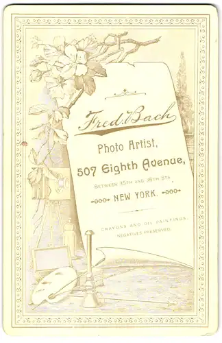 Fotografie F. Bach, New York, NY, 507 Eight Avenue, rück. Plattenkamera & Malerpalette, vorder. Frau in hübscher Bluse