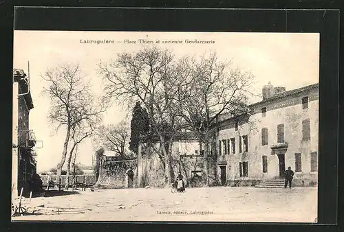 AK Labruguière, Place et ancienne Gendarmerie