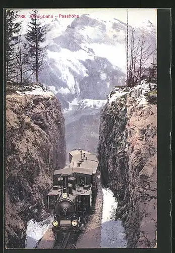 AK Passhöhe mit Brünigbahn und Bergen