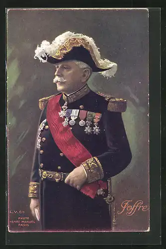 AK Heerführer Joffre in Uniform mit Orden