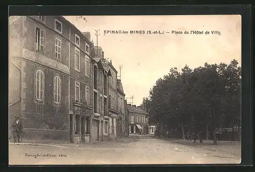 AK Epinac-les-Mines, Place de l'Hotel-de-Ville