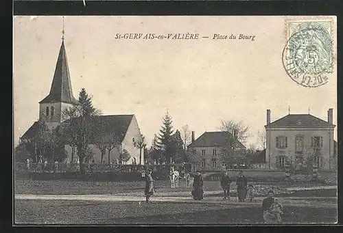 AK Saint-Gervais-en-Valiére, Place du Bourg
