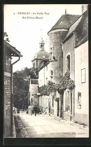 AK Vezelay, la Vieille Tour, Rue Etienne-Marcel