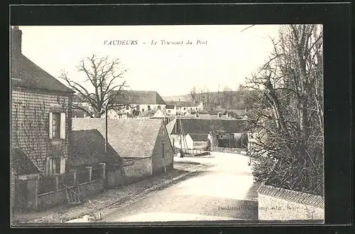 AK Vaudeurs, La Tournant du Pont