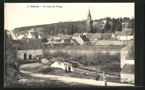 AK Vallery, Un Coin du Village, Ortsansicht mit der Kirche