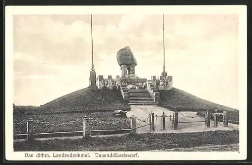 AK Meldorf, Partie am dithm. Dusenddüwelswarf Landesdenkmal