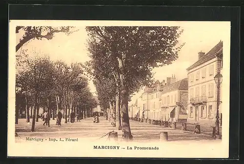 AK Marcigny, La Promenade en Ete