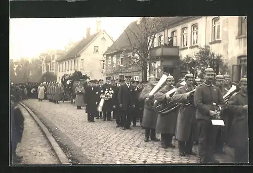 Foto-AK Detmold, ca. 1918, Trauerzug