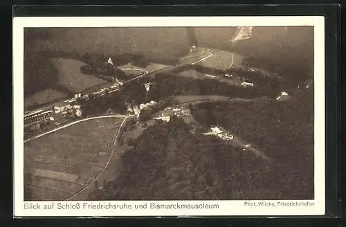 AK Friedrichsruh, Schloss Friedrichsruh und Bismarckmausoleum vom Zeppelin aus gesehen