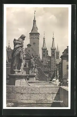 AK Würzburg, Blick von der Alten Mainbrücke auf Rathausturm und Dom