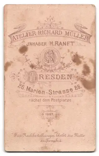 Fotografie H. Ranft, Dresden, Marien-Strasse 26, Portrait charmanter Herr in modischer Kleidung