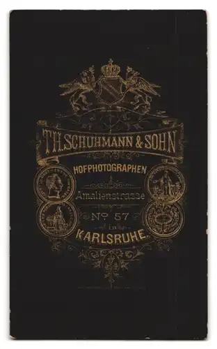 Fotografie Th. Schuhmann & Sohn, Karlsruhe, Amalienstrasse 57, Portrait ältere Dame mit Haube