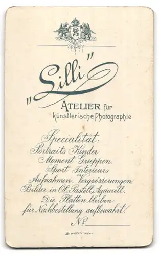 Fotografie Atelier Lilly, Wien, Porzellangasse 54, Portrait junge Dame in modischer Kleidung