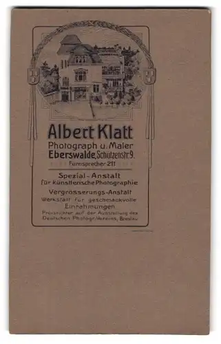 Fotografie Albert klatt, Eberswalde, Ansicht Eberswalde, Geschäftshaus Schützenstr.9, Rückseitig Damen-Portrait