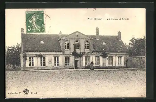 AK Noé, La Mairie et l`Ecole