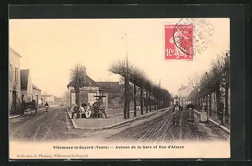 AK Villeneuve-la-Guyard, Avenue de la Gare et Rue d`Alsace