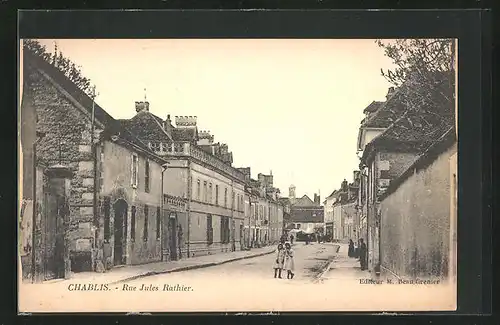 AK Chablis, Rue Jules Rathier, Partie vor den Wohnhäusern