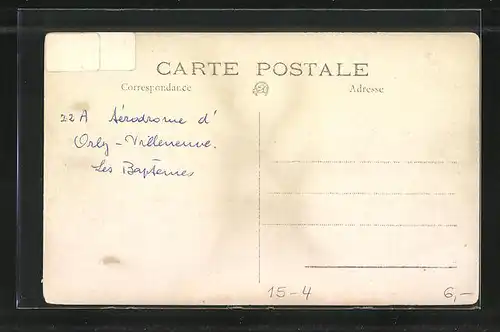 AK Privatflugzeuge neben einem Hangar