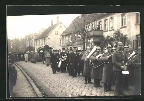 Foto-AK Detmold, Trauerzug 1918