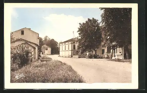 AK Saint-Hilaire-sur-Garonne, Entrée du Bourg