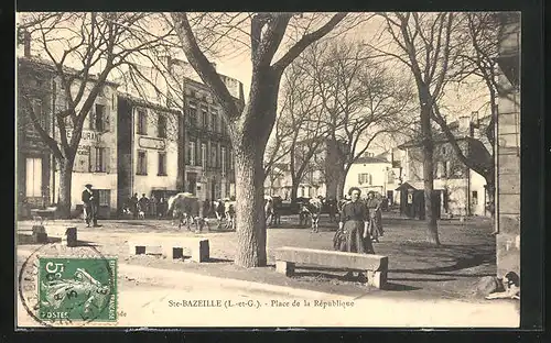AK Ste-Bazeille, Place de la République