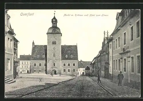AK Querfurt, Hotel zum Löwen und Markt mit Rathaus