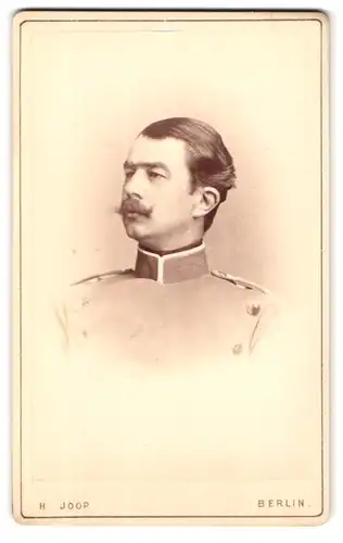 Fotografie H. Joop, Berlin, Bellevue Str. 21, Portrait Soldat in Uniform