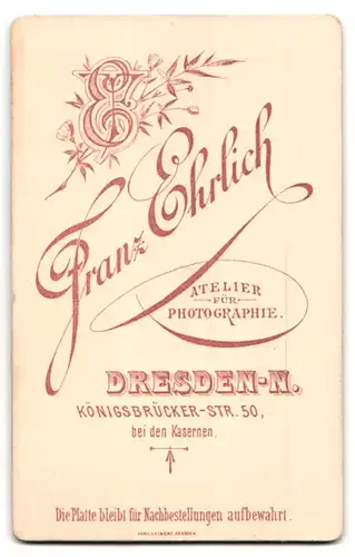 Fotografie Fran Ehrlich, Dresden, Königsbrücker Str. 50, Portrait Soldat in Uniform Rgt. 12 mit Bajonett und Portepee