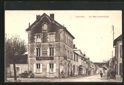 AK Laroche, La Rue principale