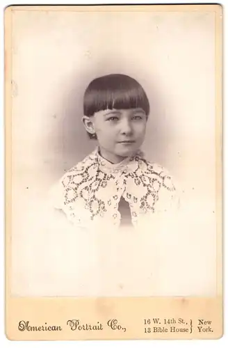 Fotografie American Portrait Co., New York, 16 W. 14th St., Portrait Mädchen mit moderner Frisur