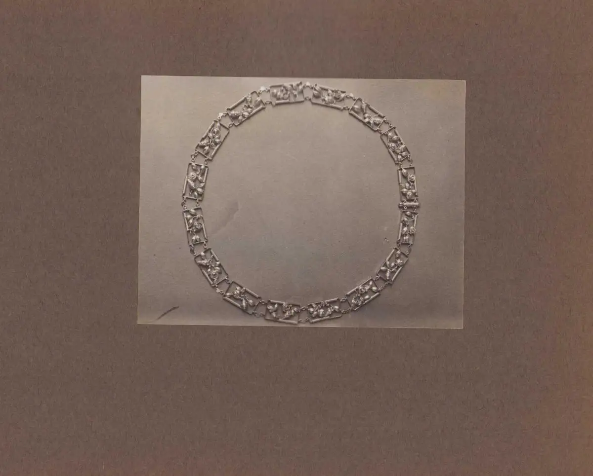 Fotoalbum mit 28 Fotografien Goldschmied Handarbeiten, Art Deco Ringe, Bauhaus Designe, Edelsteine 7