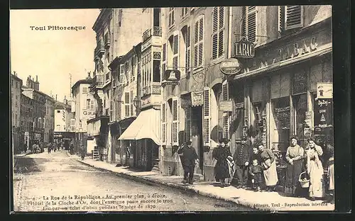 AK Toul, La Rue de la République